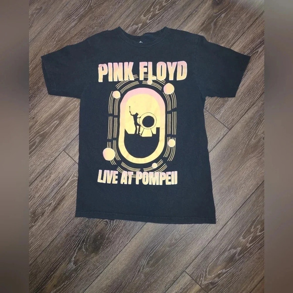 Pink Floyd "Live at Pompeii" black T-shirt, size small - Picture 1 of 2